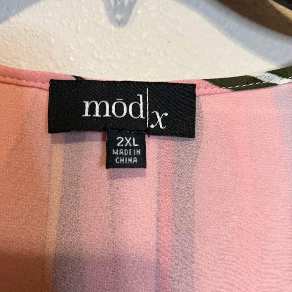 Striped Button-Up Blouse with Tie Waist in dusty rose and stripes. Size 2X - Picture 4 of 5
